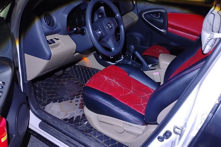 Used Toyota RAV4 2011 2.0L Automatic Classic Edition Driver Seat