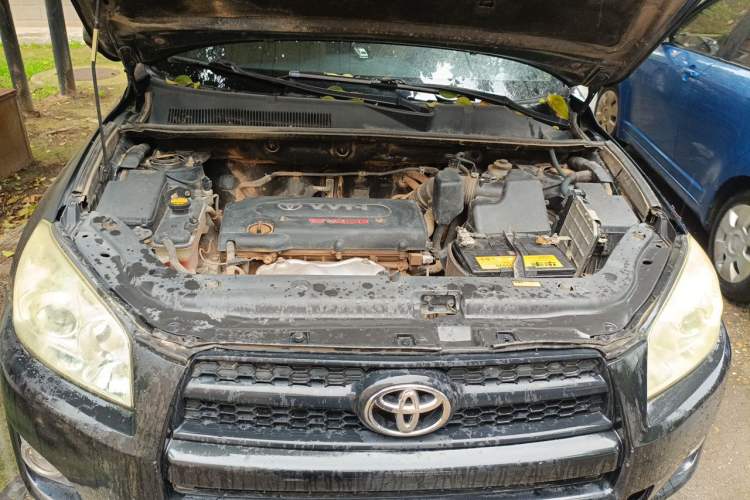Used Toyota RAV4 2011 2.0L Automatic Classic Edition Engine Bay