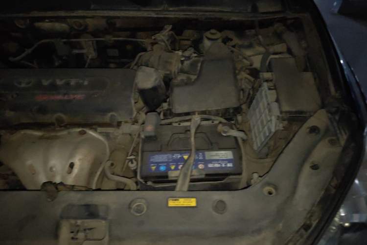 Used Toyota RAV4 2011 2.0L Automatic Luxury Edition Engine Bay Left