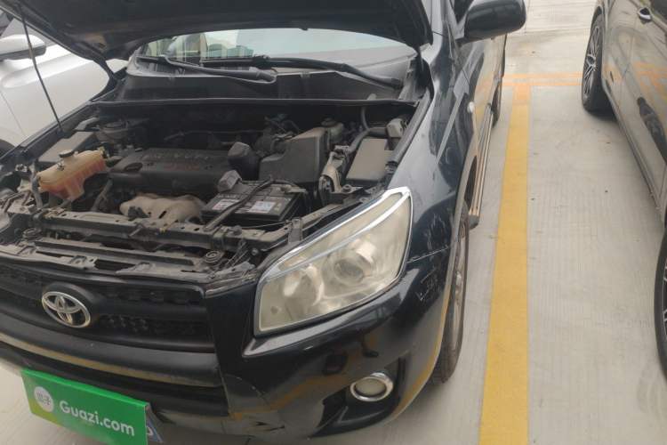 Used Toyota RAV4 2011 2.0L Automatic Classic Edition Engine Bay Left
