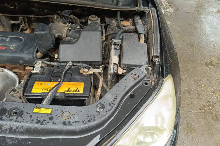 Used Toyota RAV4 2011 2.0L Automatic Classic Edition Engine Bay Left
