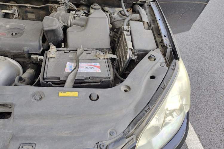 Used Toyota RAV4 2011 2.0L Manual Classic Edition Engine Bay Left
