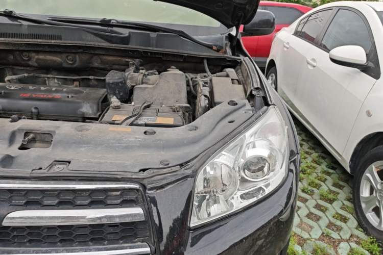 Used Toyota RAV4 2011 2.4L Automatic 4x4 Supreme Edition Engine Bay Left