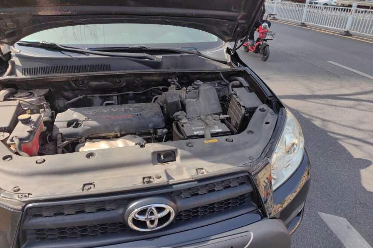 Used Toyota RAV4 2011 2.0L Automatic Luxury Edition Engine Bay Left