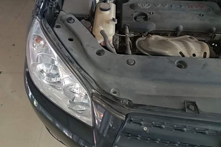 Used Toyota RAV4 2011 2.0L Automatic Classic Edition Engine Bay Right