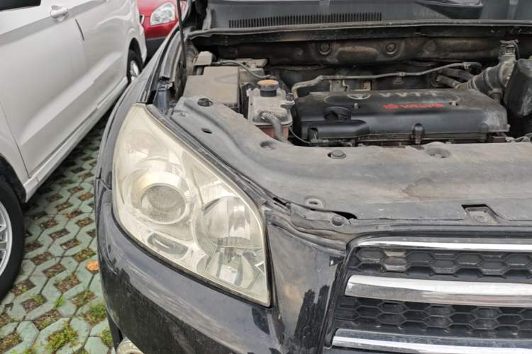Used Toyota RAV4 2011 2.4L Automatic 4x4 Supreme Edition Engine Bay Right