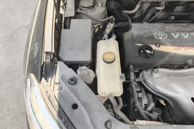 Used Toyota RAV4 2011 2.0L Manual Classic Edition Engine Bay Right