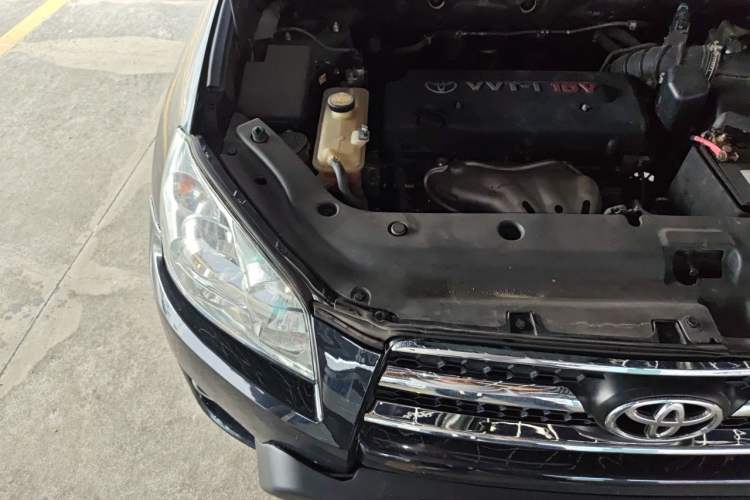 Used Toyota RAV4 2011 2.0L Automatic Classic Edition Engine Bay Right