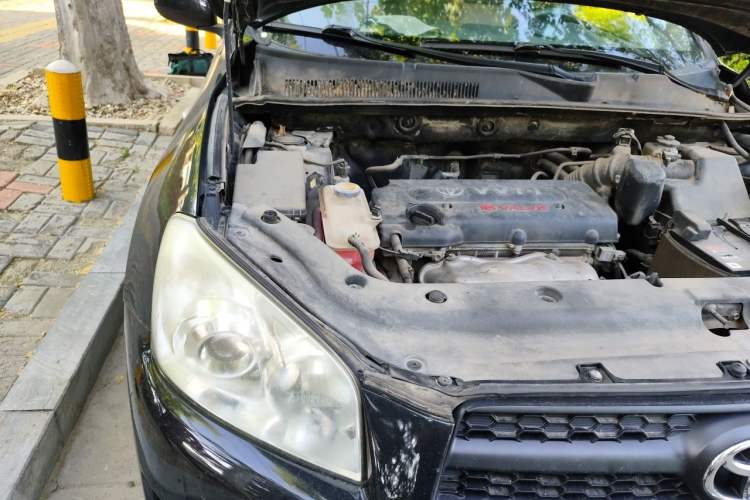 Used Toyota RAV4 2011 2.0L Automatic Classic Edition Engine Bay Right