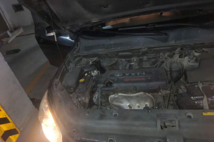 Used Toyota RAV4 2011 2.0L Automatic 4x4 Edition Engine Bay Right