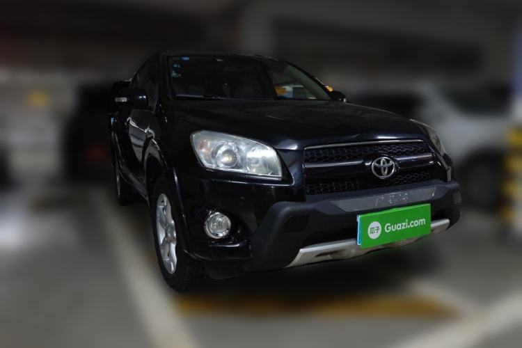 Used Toyota RAV4 2011 2.0L Automatic Luxury Edition Front Right 45 Deg