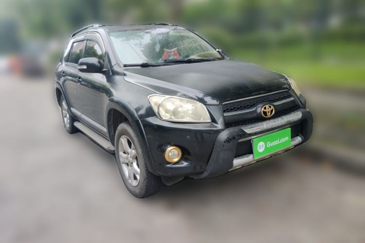 Used Toyota RAV4 2011 2.0L Automatic Luxury Edition Front Right 45 Deg