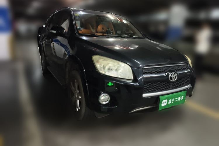 Used Toyota RAV4 2011 2.4L Automatic 4x4 Luxury Edition Front Right 45 Deg