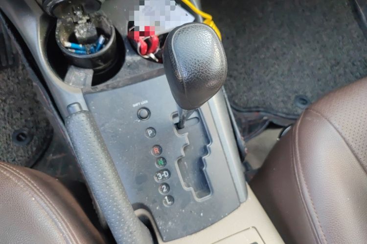 Used Toyota RAV4 2011 2.0L Automatic 4x4 Edition Gear Lever