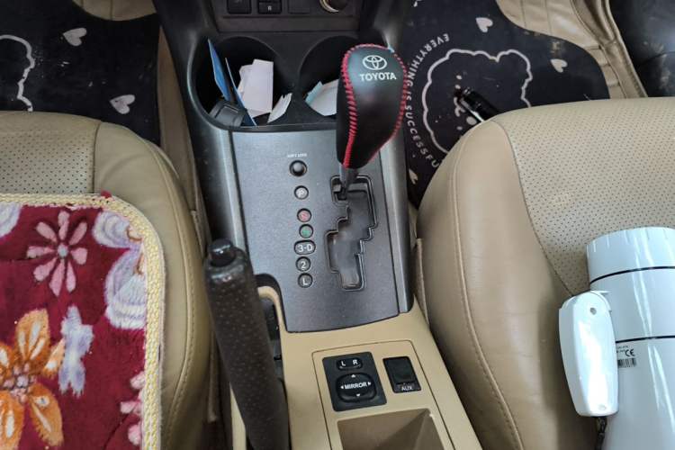 Used Toyota RAV4 2011 2.0L Automatic 4x4 Edition Gear Lever