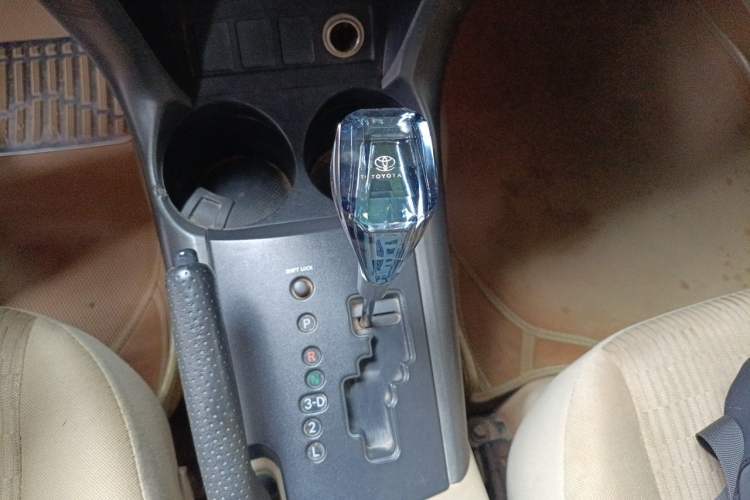Used Toyota RAV4 2011 2.0L Automatic Classic Edition Gear Lever