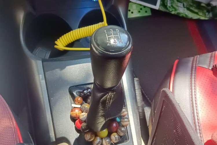 Used Toyota RAV4 2011 2.0L Manual Classic Edition Gear Lever