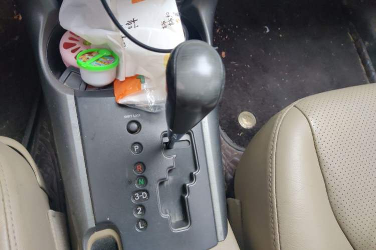 Used Toyota RAV4 2011 2.0L Automatic Luxury Edition Gear Lever