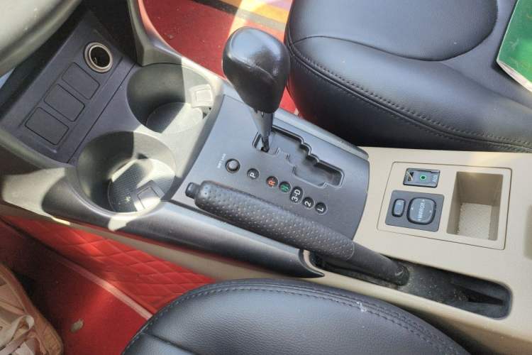 Used Toyota RAV4 2011 2.0L Automatic Classic Edition Gear Lever