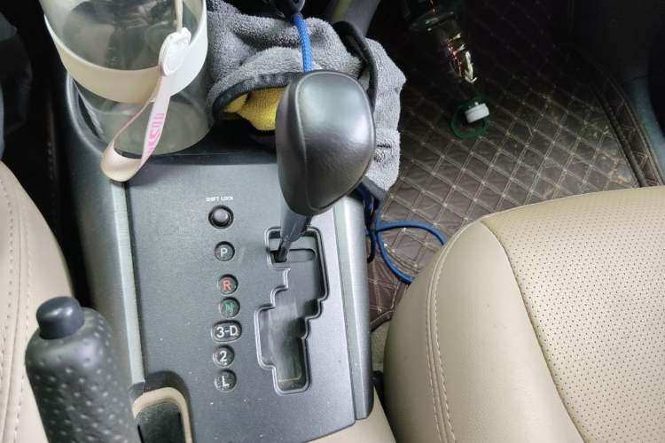Used Toyota RAV4 2011 2.0L Automatic Classic Edition Gear Lever