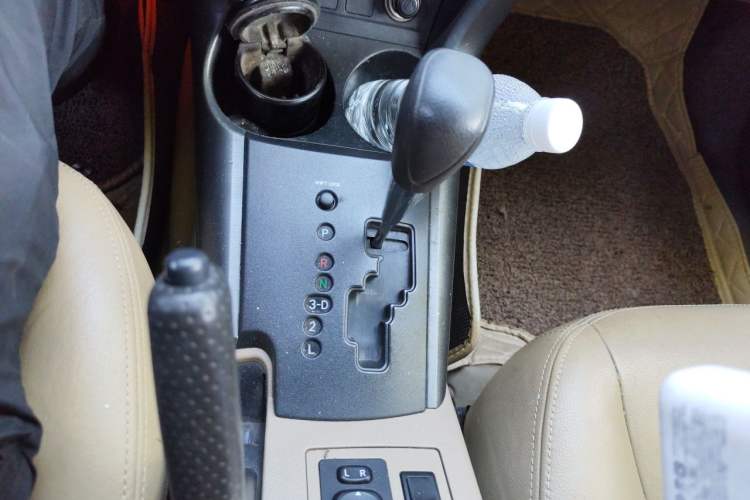 Used Toyota RAV4 2011 2.0L Automatic Classic Edition Gear Lever