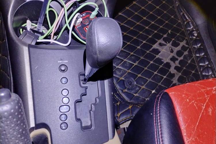 Used Toyota RAV4 2011 2.0L Automatic Classic Edition Gear Lever
