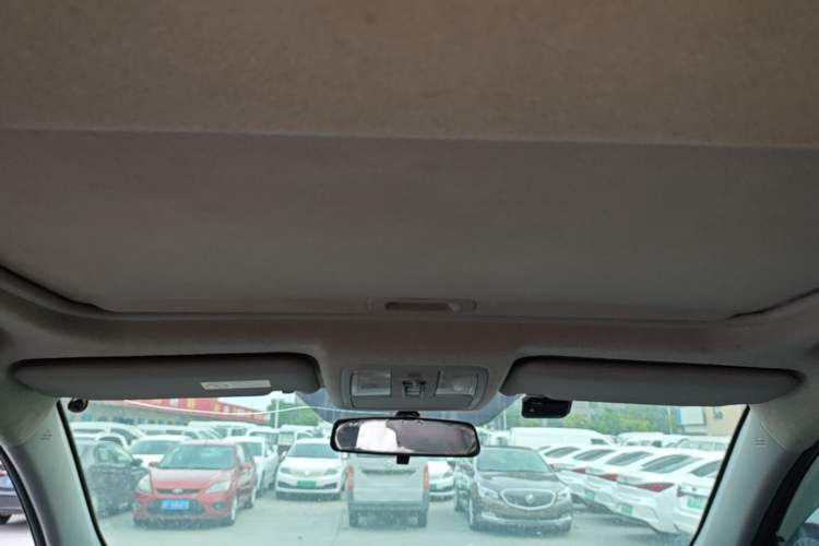 Used Toyota RAV4 2011 2.4L Automatic 4x4 Supreme Edition Headliner