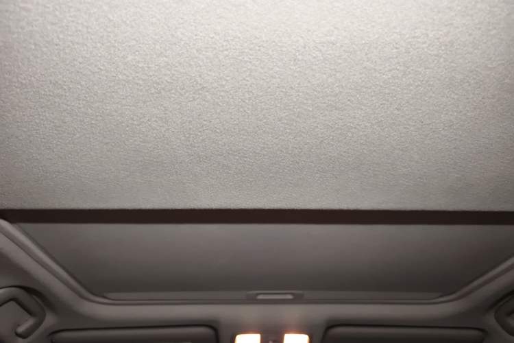 Used Toyota RAV4 2011 2.4L Automatic 4x4 Luxury Edition Headliner