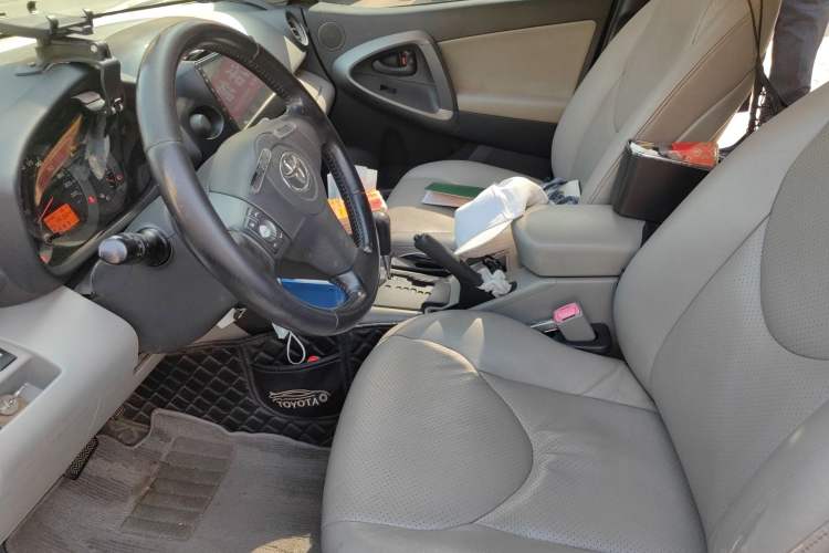 Used Toyota RAV4 2011 2.0L Automatic Luxury Edition Left Front Seat