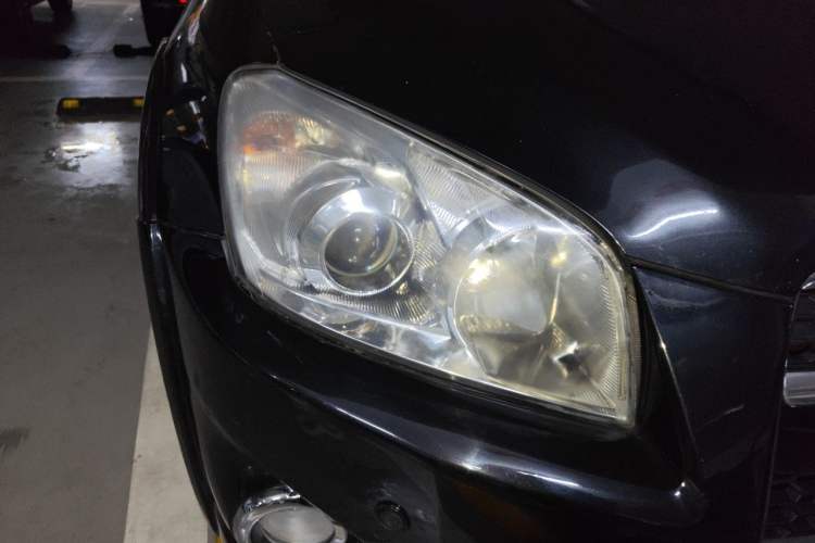 Used Toyota RAV4 2011 2.0L Automatic Luxury Edition Right Front Headlight
