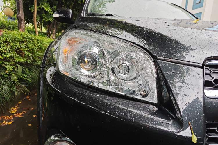Used Toyota RAV4 2011 2.0L Automatic 4x4 Edition Right Front Headlight