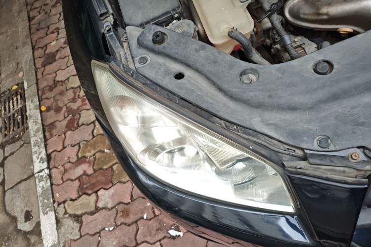 Used Toyota RAV4 2011 2.0L Manual Classic Edition Right Front Headlight
