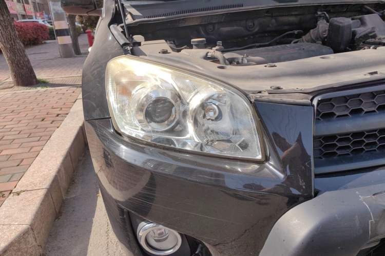 Used Toyota RAV4 2011 2.0L Automatic Luxury Edition Right Front Headlight