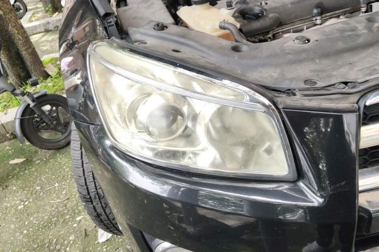 Used Toyota RAV4 2011 2.0L Automatic Classic Edition Right Front Headlight