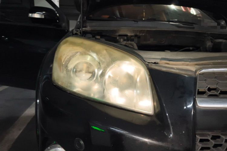 Used Toyota RAV4 2011 2.4L Automatic 4x4 Luxury Edition Right Front Headlight