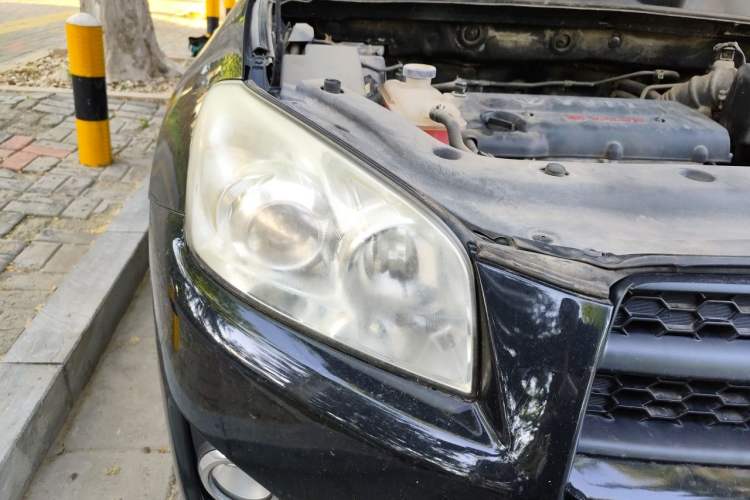 Used Toyota RAV4 2011 2.0L Automatic Classic Edition Right Front Headlight