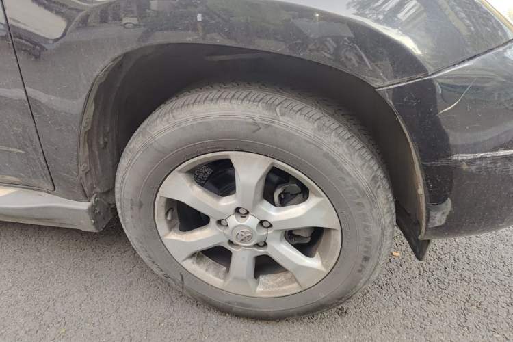Used Toyota RAV4 2011 2.0L Manual Classic Edition Right Front Wheel Hub