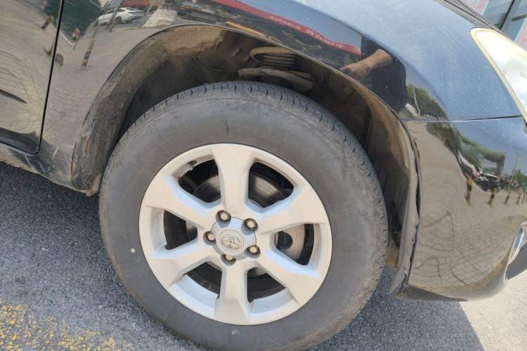 Used Toyota RAV4 2011 2.0L Automatic Classic Edition Right Front Wheel Hub