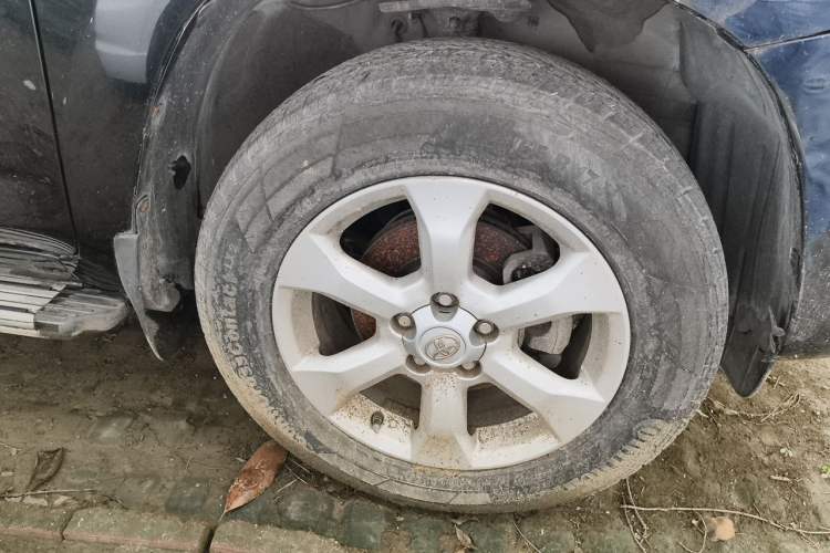 Used Toyota RAV4 2011 2.0L Automatic Classic Edition Right Front Wheel Hub