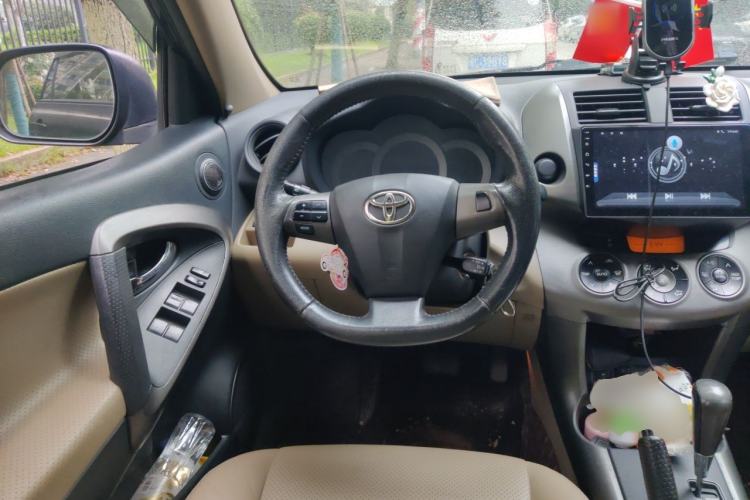 Used Toyota RAV4 2011 2.0L Automatic Luxury Edition Steering Wheel