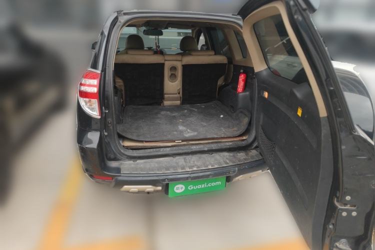 Used Toyota RAV4 2011 2.0L Automatic Classic Edition Trunk