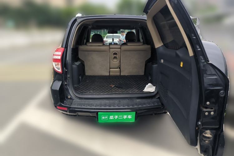 Used Toyota RAV4 2011 2.4L Automatic 4x4 Luxury Edition Trunk