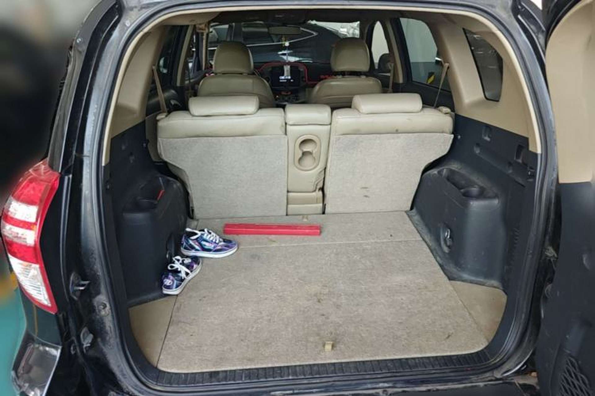 Used Toyota RAV4 2011 2.0L Automatic Classic Edition Trunk