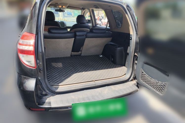 Used Toyota RAV4 2011 2.0L Automatic Classic Edition Trunk