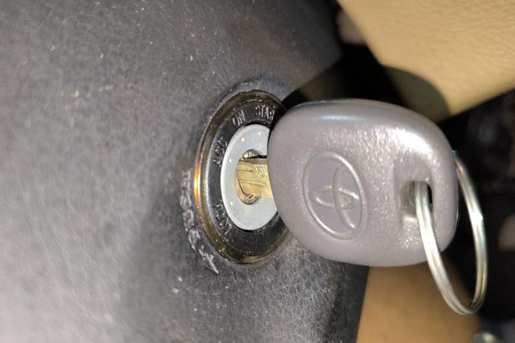 Used Toyota RAV4 2011 2.0L Automatic 4x4 Edition Vehicle Key