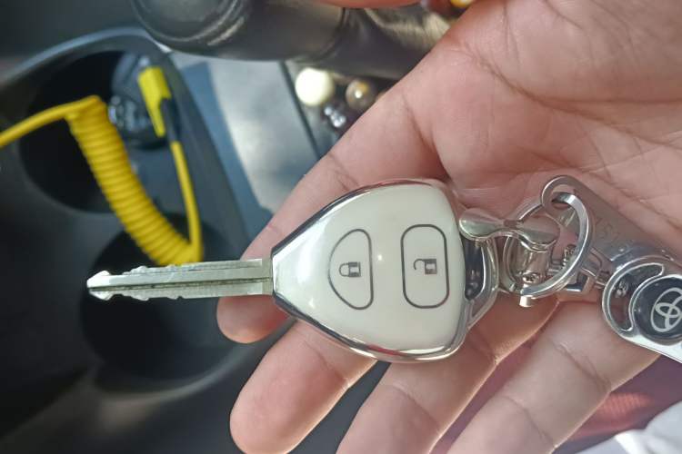 Used Toyota RAV4 2011 2.0L Manual Classic Edition Vehicle Key