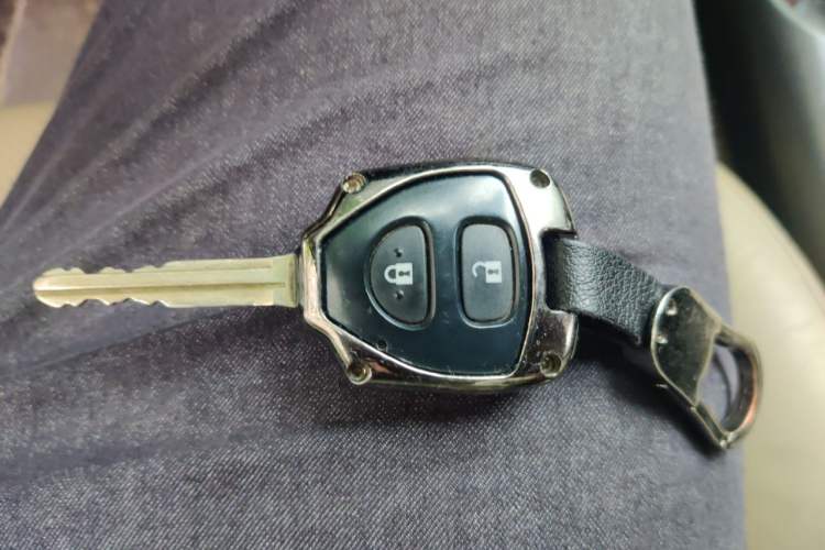 Used Toyota RAV4 2011 2.0L Automatic Luxury Edition Vehicle Key
