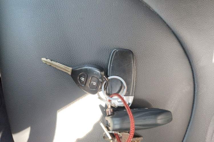 Used Toyota RAV4 2011 2.0L Automatic Classic Edition Vehicle Key