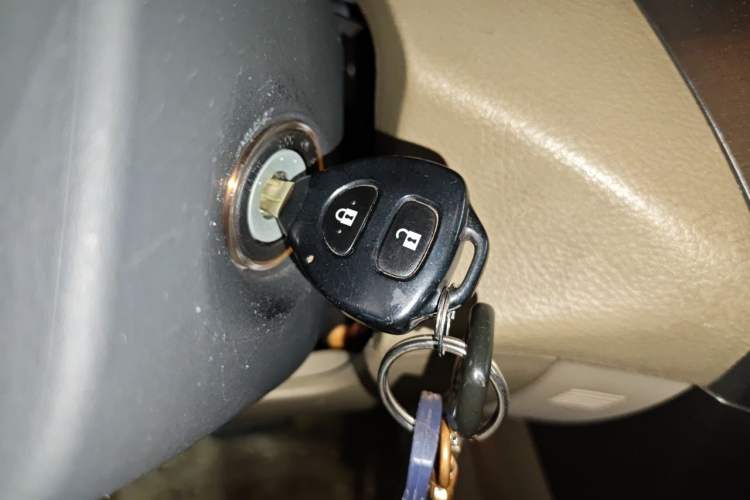 Used Toyota RAV4 2011 2.0L Automatic Classic Edition Vehicle Key