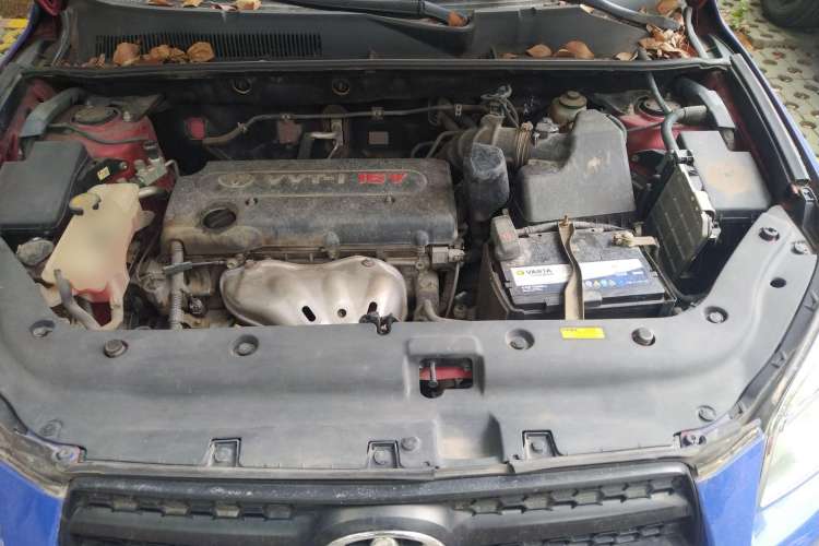 Used Toyota RAV4 2011 2.0L Automatic Classic Edition Engine Bay